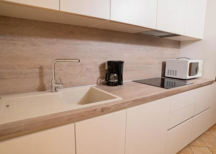 Cavrie Torri Del Benaco