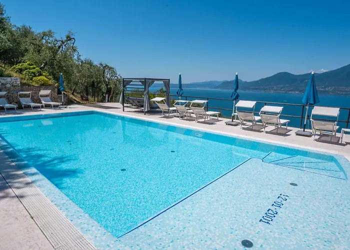 Cavrie * Torri Del Benaco