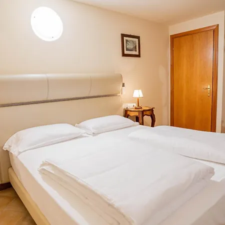 Апартаменты Cavrie *