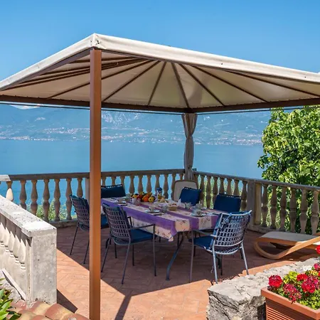 Cavrie Торри-дель-Бенако