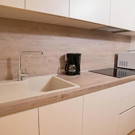 Cavrie Торри-дель-Бенако