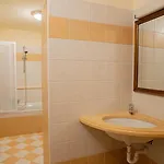 Cavrie Apartamento *